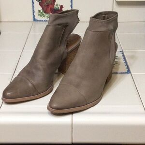 Vince Camuto Butter Soft Boot 8 1/2